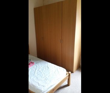 3 Bed Maisonette, Eastcote Road, HA2 - Photo 3