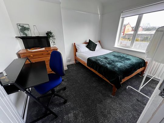 3 Bedroom House, 5 Harper Road – Student Accommodation Coventry - Photo 1