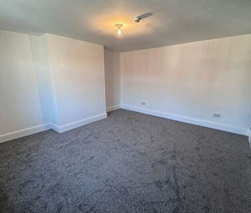 145a Redlam, Blackburn. LANCS. BB2 1XB - Photo 1
