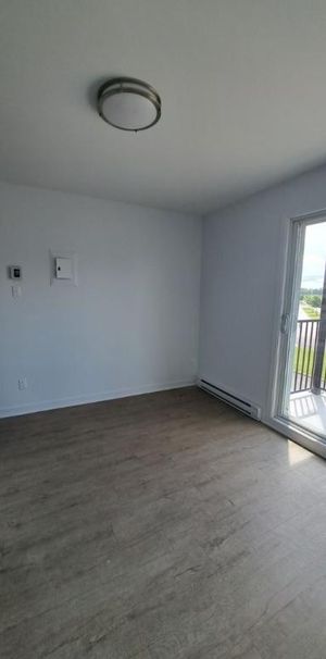 Appartement 2½ à louer — Électros et électricité inclus - Photo 1