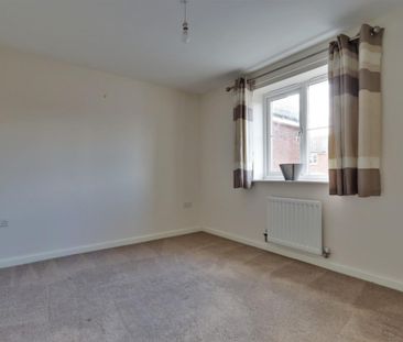 Swangrove Gardens, Tuffley, Gloucester - Photo 3