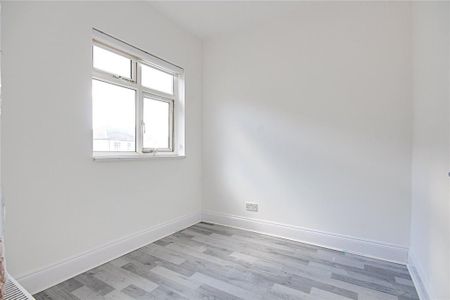 4 bedroom flat to rent - Photo 5