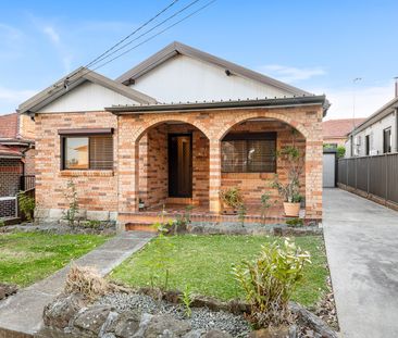 31 Shaw Avenue, Earlwood NSW 2206 - House For Rent | Domain - Photo 6