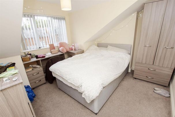 5 bedroom house to rent - Photo 1