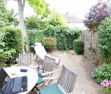 3 bedroom terraced house to rent - Photo 6