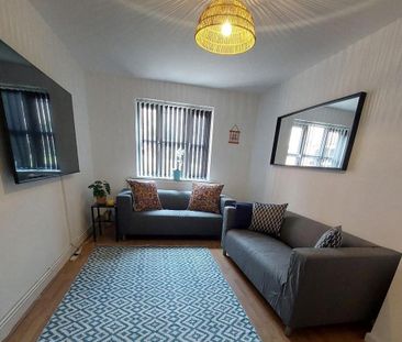 Mixed use to rent - Photo 1