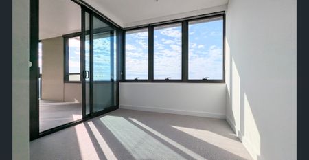 High-Level | Timber Flooring | Cozy Apartment Available for Lease Now - Photo 3