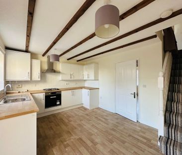 3 bedroom semi-detached house to rent - Photo 5