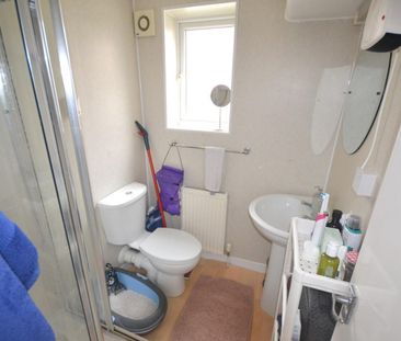 Studio Flat Tudor Street, Exeter, EX4 3BR - Photo 5