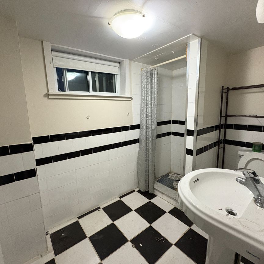 For Lease - 779 Indian Road Unit# Lower, Mississauga, Ontario - Photo 1