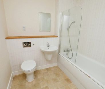 Maidstone Road, Norwich, Norfolk - Photo 2