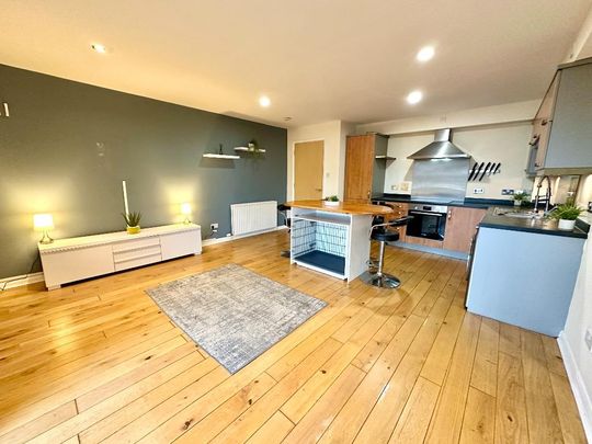 2 bedroom flat to rent - Photo 1