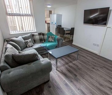 Albert Edward Road, L7 - Photo 1