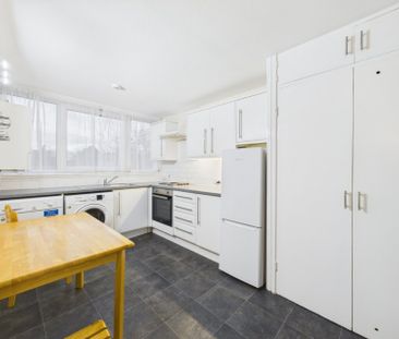 Mountbatten Square, Windsor, Berkshire,SL4 - Photo 5