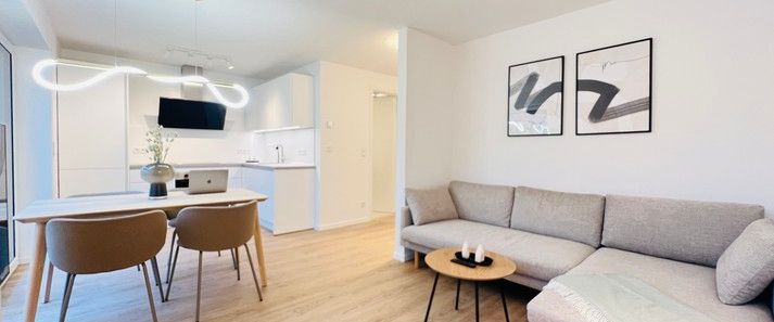 Exklusive, möblierte 3-Zimmer Designwohnung mit Flair und Balkon zum Erstbezug - Photo 1