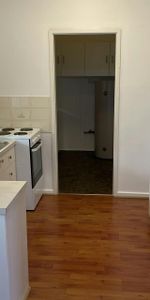 FAMILY HOME, QUIET LOCATION - Photo 3