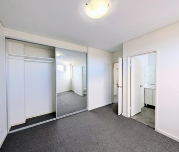 " Nearly new apartment with two bedrooms in Liverpool !!!!!" - Photo 6