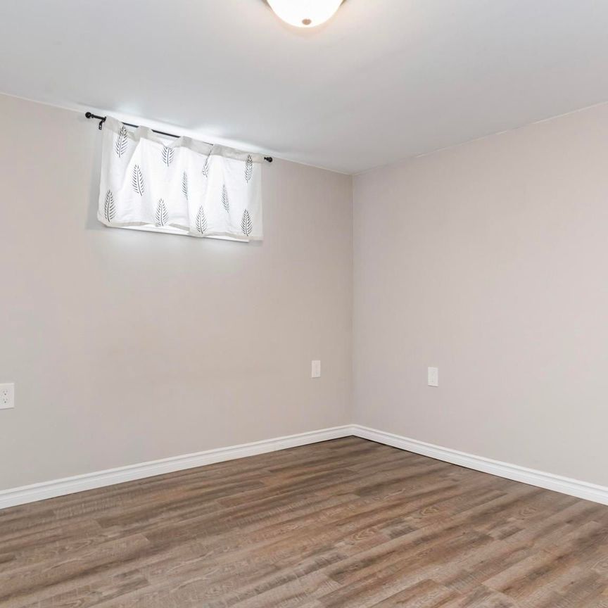 For Lease - 36 Bond Street, London South, Ontario - Photo 1