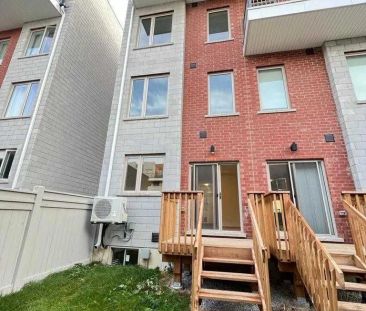 Condo Townhouse For Lease | W9251124 - Photo 4