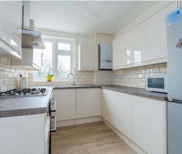 5 bedroom semi-detached house to rent - Photo 6