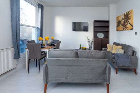 2 Bed Flat, Fernhead Road, W9 - Photo 2