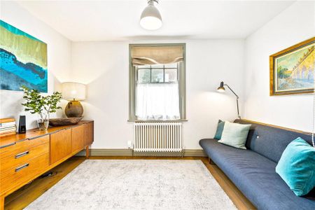 4 bedroom end of terrace house to rent - Photo 5