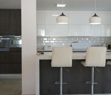 Luxury Villa for rent in Nueva Andalucia, Andalusia - Photo 6