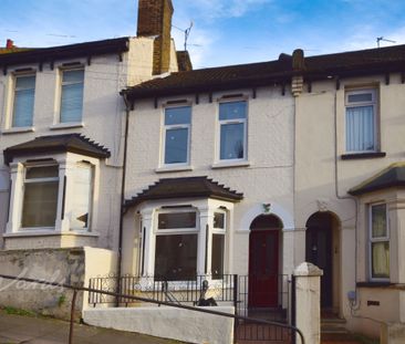3 bedroom terraced house to rent - Photo 6