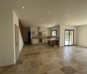 Location Maison 4 pièces 117m² GEMENOS 13420 - Photo 4