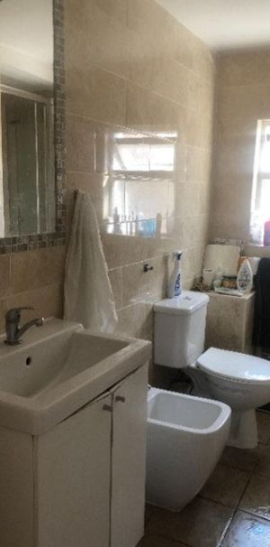 Room in a Shared House, Northwood Road, CR7 - Photo 2