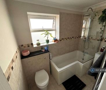 1 bedroom penthouse to rent - Photo 6