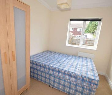 Ensbury Gardens, Ensbury Park, Bournemouth, BH10 - Photo 2