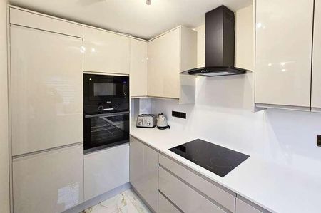 Chester Road, Stretford, Manchester, M32 - Photo 4