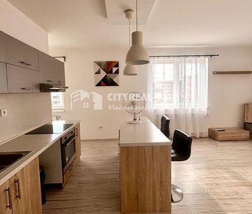Ponúkame Vám na prenájom moderný a priestranný 2-izbový byt v meste... - Photo 1
