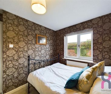 3 bedroom semi-detached house to rent - Photo 3