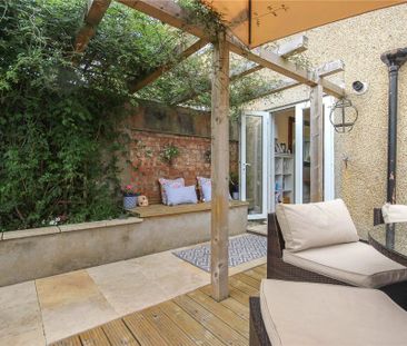 3 bedroom terraced house to rent - Photo 2