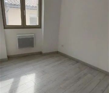Location appartement 2 pièces - 31.9m² à Saint-vallier (26240) - Photo 1