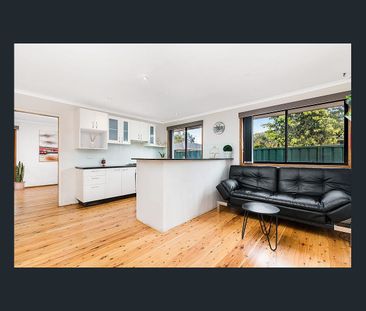 Single Level Residence In Prime Location! - Photo 1