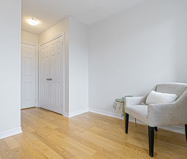 For Lease - 319 DELRAY Drive, Markham, Ontario - Photo 2