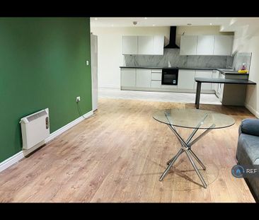 2 bedroom flat to rent - Photo 3