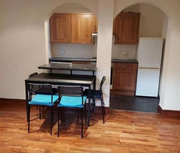 Hogarth Crescent, London, SW19 - Photo 4