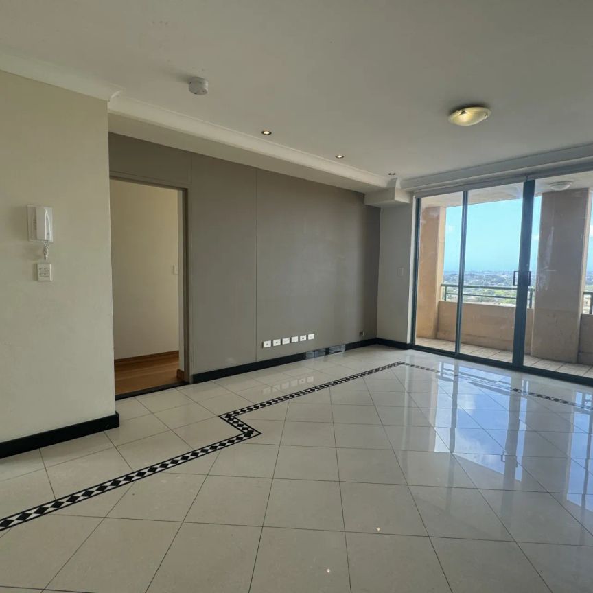 Stunning Three Bedroom Apartment In The Heart Of Hurstville! - Photo 1
