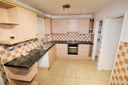 3 bedroom detached house to rent - Photo 5