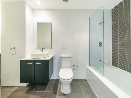 Leafy Two Bedroom | Contemporary Kitchen | Corner-unit Nestled in SOHO Apartments - Photo 4