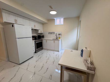 For Lease - 447 Grindstone Trail Unit# Bsmt, Oakville, Ontario - Photo 2