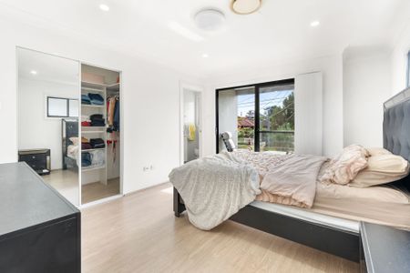 Free standing duplex - Photo 4