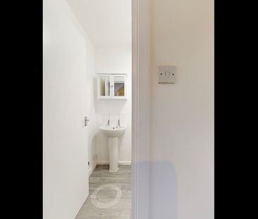 Room in a Shared Flat, Cotton Avenue, W3 - Photo 4