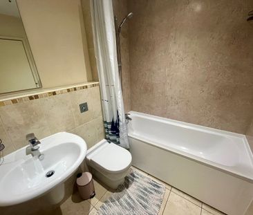 Waterside Way, Wakefield - Photo 3