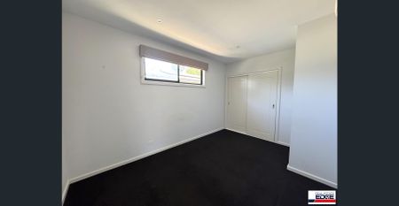 KEILOR ROAD AT YOUR DOORSTEP! - Photo 2