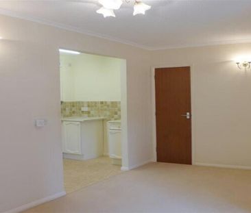 1 bedroom retirement property to rent - Photo 3